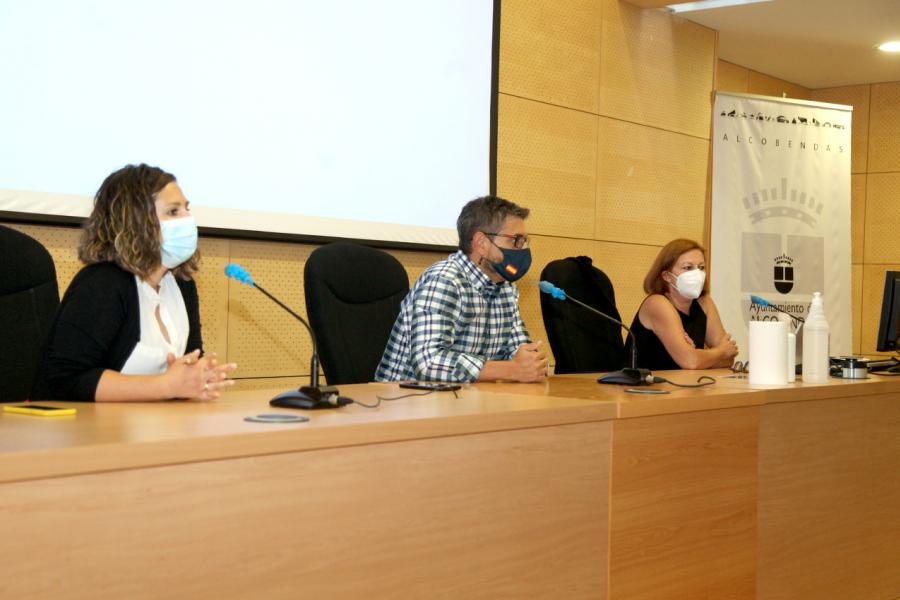 Mesa municipal durante el evento