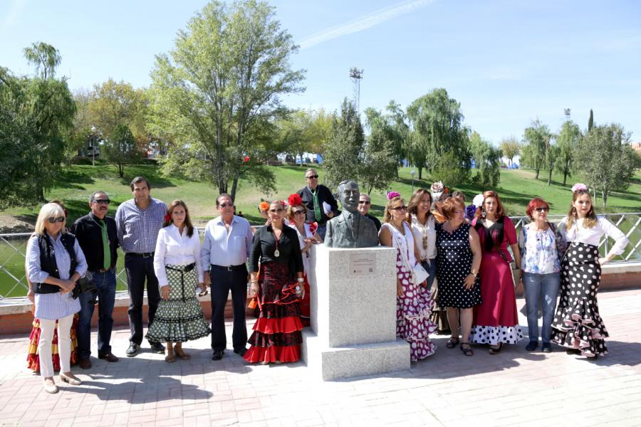 Romería Andaluza e Inauguración del Busto de Luís Infante - Momento de la inauguración del busto de Blas Infante.