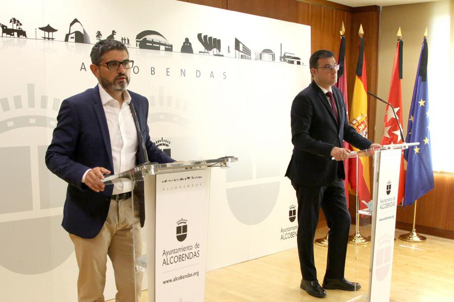 Alcalde Sánchez Acera y Concejal Arranz Molins durante la rueda de prensa