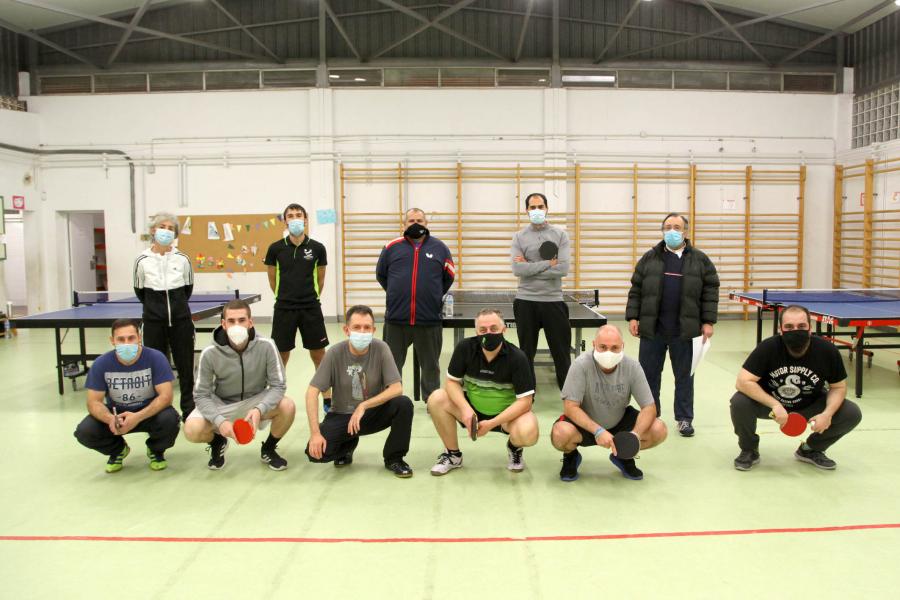 Participantes en el Torneo de Tenis de Mesa .