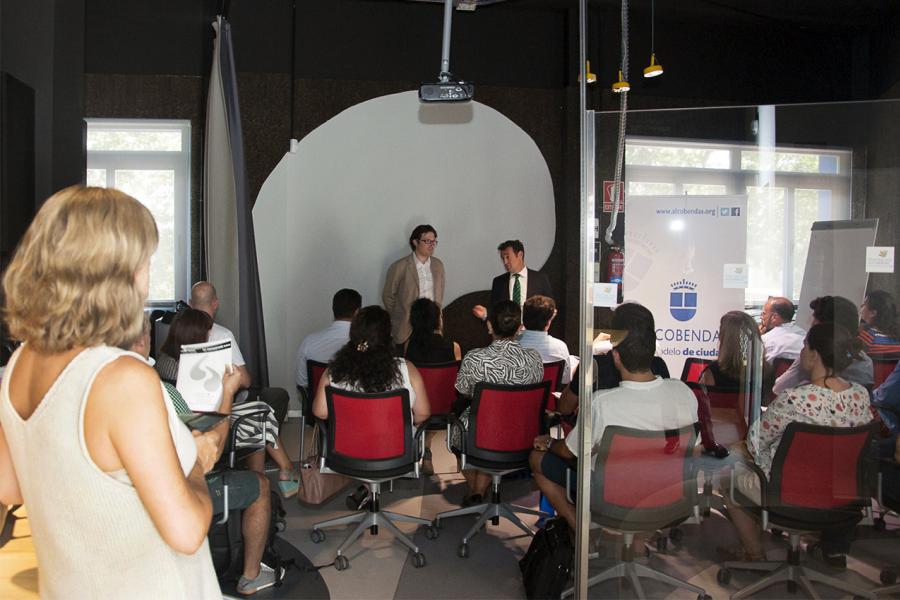Presentación Startup Coworking Alcobendas -  Panorámica de los asistentes.