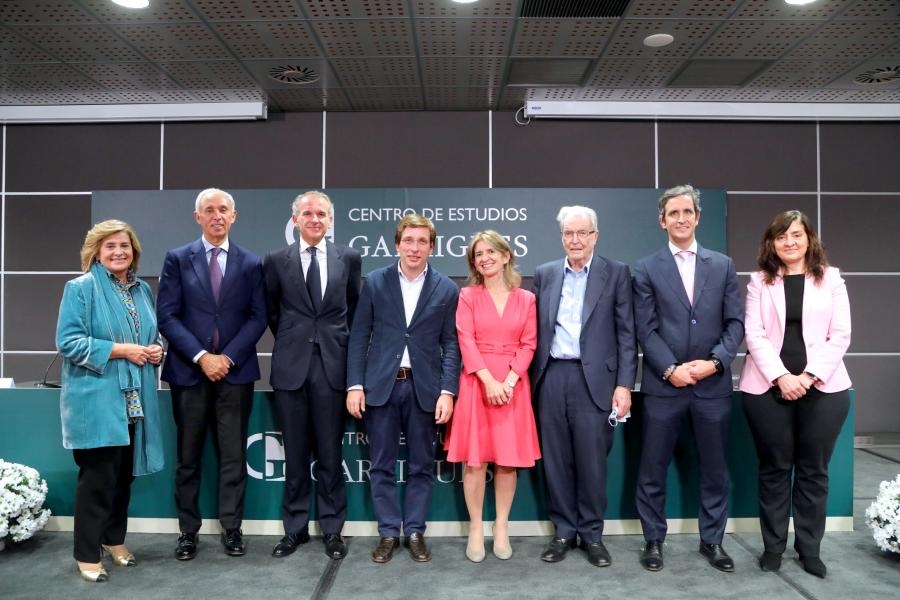 Acto Apertura Actividades Académicas Centro de Estudios Garrigues - Posado de Autoridades