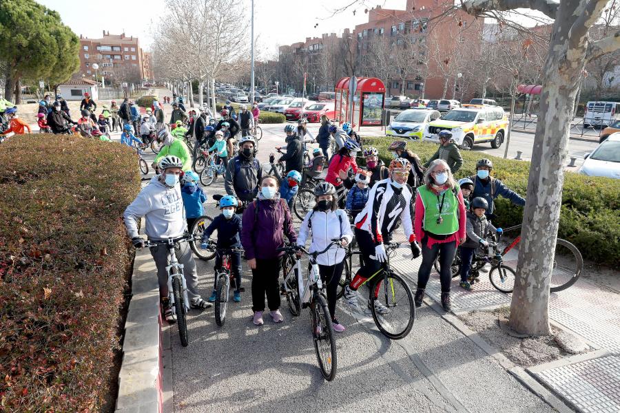 Marcha en Bici por la Paz - Posado de los participantes.