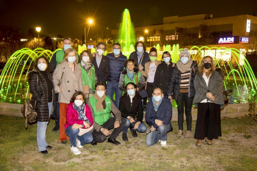 Delegación municipal ante la fuente