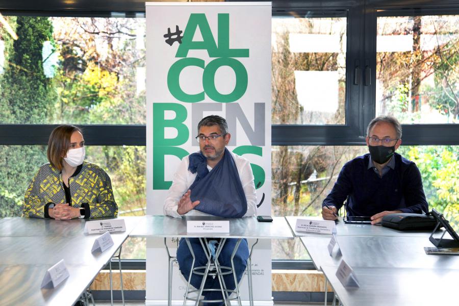 Pacto por la Ciencia - Imagen del vicealcalde Rafael Sánchez Acera presidiendo la reunión que se ha llevado a cabo en el MUNCYT ( Museo de Ciencia y Tecnología  de Alcobendas). 