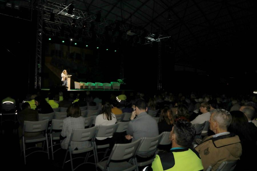 Acto de Jubilación Trabajadores de Seromal 2023 - Imagen lateral de los asistentes al acto.