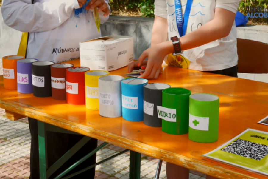 Aprendizaje servicio - proyecto verde  - Imagen del stand del proyecto verde, el participante es el Colegio Público Castilla. 6º Primaria.