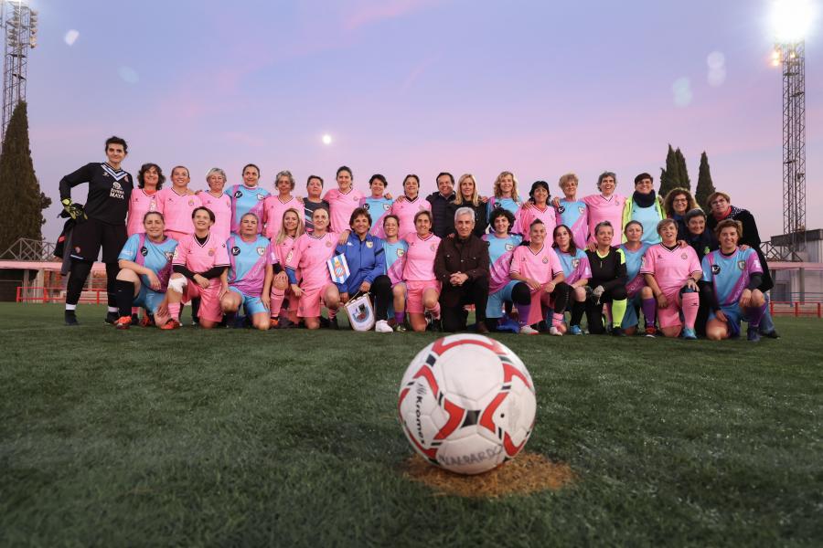 Partido de fútbol entre las veteranas del Alcobendas CF y las del RCD Espanyol 01