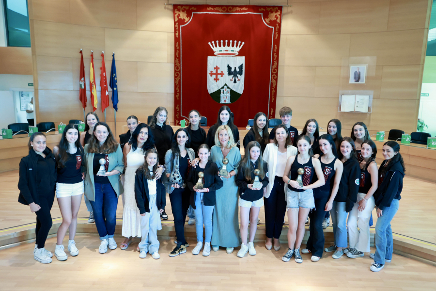 Recepción a alumnos de la Escuela de Danza y Música Semblanzas, foto de familia