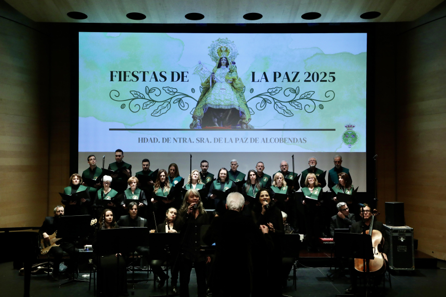 Presentación de las fiestas de la Virgen de la Paz 2025, actuación del Coro de la Hermandad