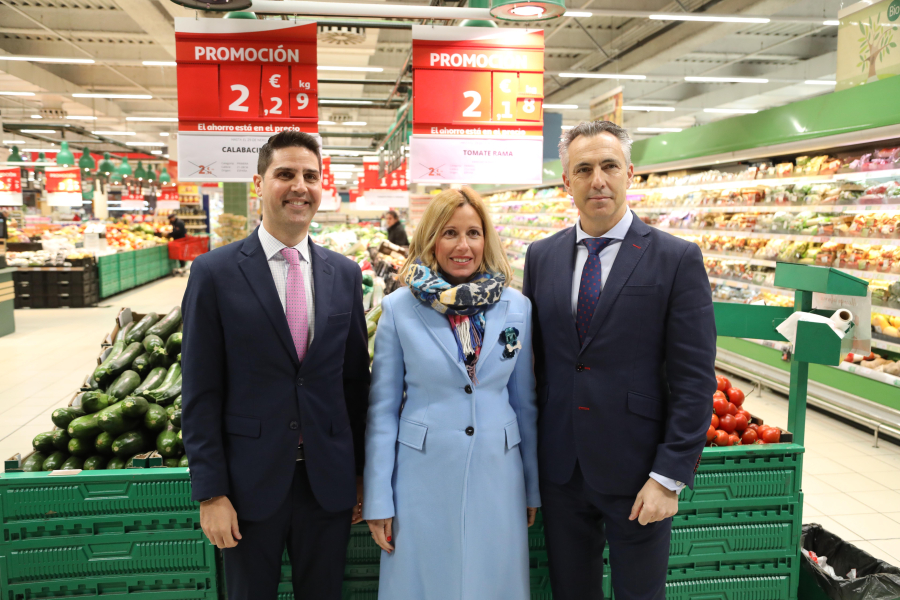 Visita a Alcampo, alcaldesa y consejeros de la Comunidad de Madrid