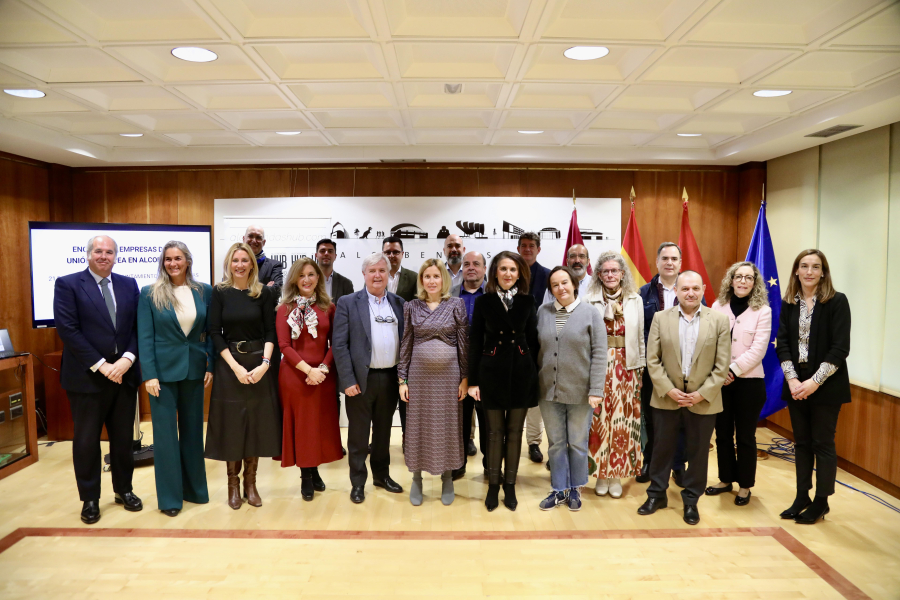Encuentro de Empresas de la Unión Europea instaladas en Alcobendas, fotografía de familia