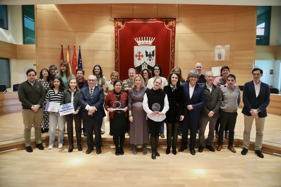 Entrega de premios Concurso de Escaparates, fotografía de familia