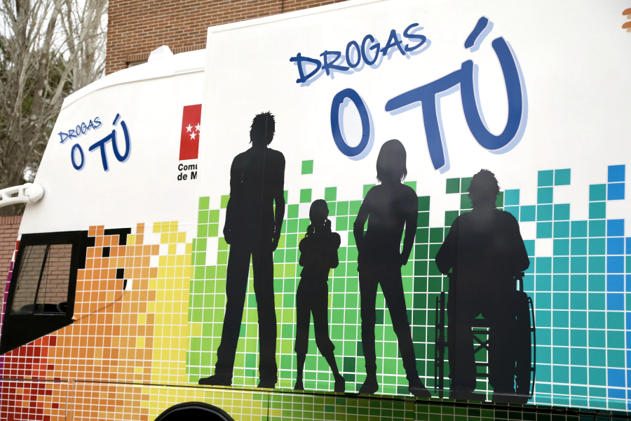 Visita al autobús "Drogas o tú", detalle autobús
