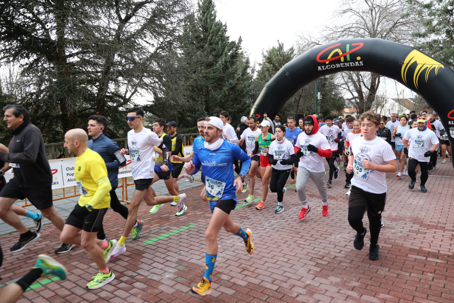 I Carrera Solidaria "5K Virgen de la Paz", participantes corriendo