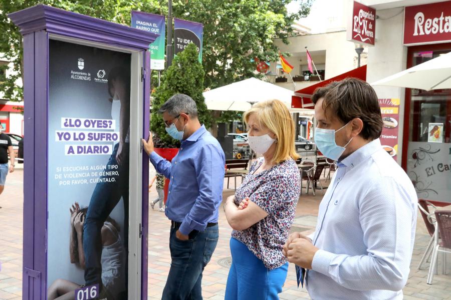 Cabina1.jpg campaña contra violencia género