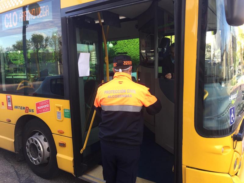 Nuevo reparto de mascarillas en los transportes público de Alcobendas Nuevo reparto de mascarillas en los transportes público de Alcobendas
