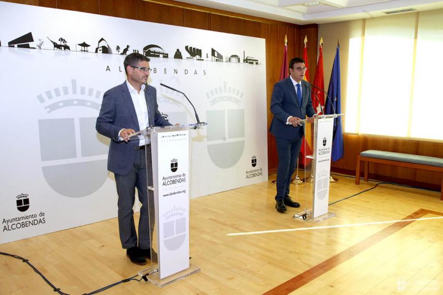 El Ayuntamiento aplaza el pago domiciliado ordinario del IBI, del Impuesto de Vehículos, y de las tasas de vado y aparcamiento para residentes El Ayuntamiento aplaza el pago domiciliado ordinario del IBI, del Impuesto de Vehículos, y de las tasas de vado y aparcamiento para residentes