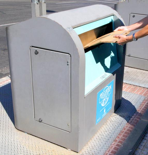 Campaña de sensibilización sobre como reciclar bien papel y cartón en estas fechas Campaña de sensibilización sobre como reciclar bien papel y cartón en estas fechas
