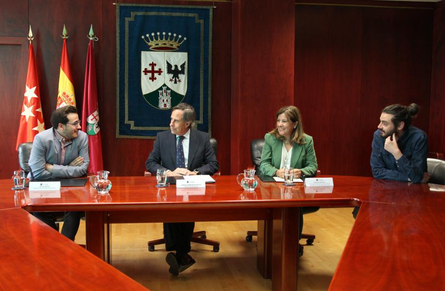 El Ayuntamiento de Alcobendas renueva su apoyo al Consejo de la Juventud El Ayuntamiento de Alcobendas renueva su apoyo al Consejo de la Juventud