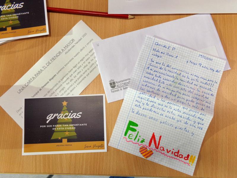 Más de 3.000 niños y niñas de Alcobendas escriben esta Navidad cartas a 800 personas mayores de la ciudad Más de 3.000 niños y niñas de Alcobendas escriben esta Navidad cartas a 800 personas mayores de la ciudad