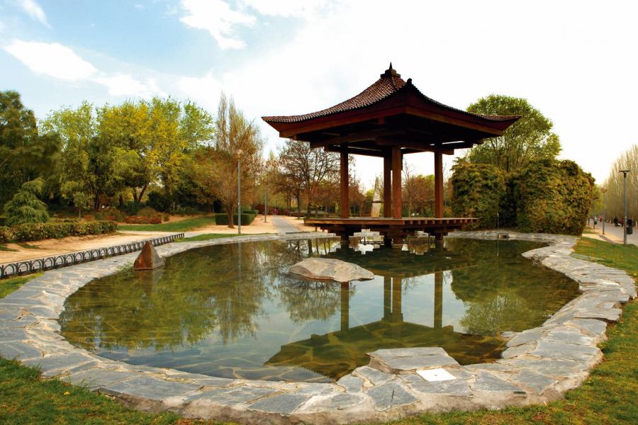 Díainternacionaldelapaz.jpg Pagoda Campana de la Paz