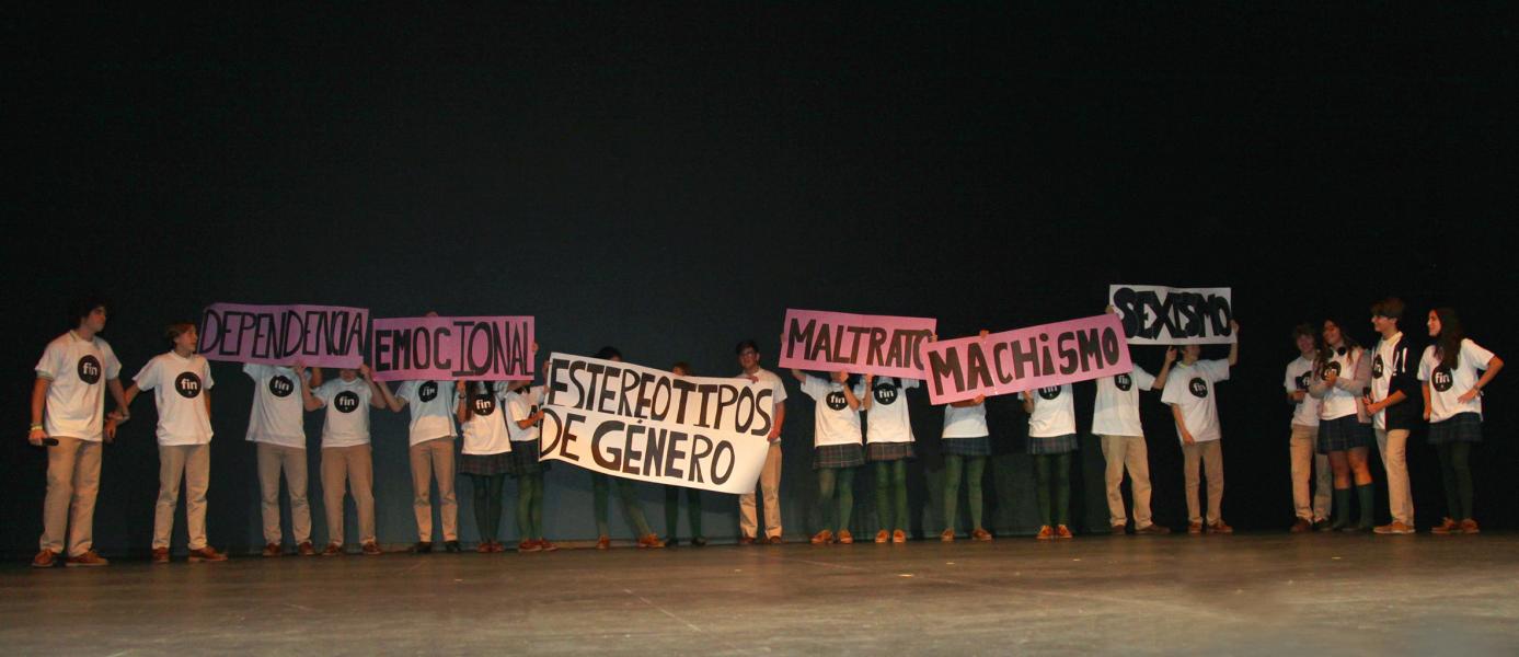 Centenares de alumnos de secundaria participaron hoy en la Jornada 'Alcobendas por un futuro sin violencia' Centenares de alumnos de secundaria participaron hoy en la Jornada 'Alcobendas por un futuro sin violencia'