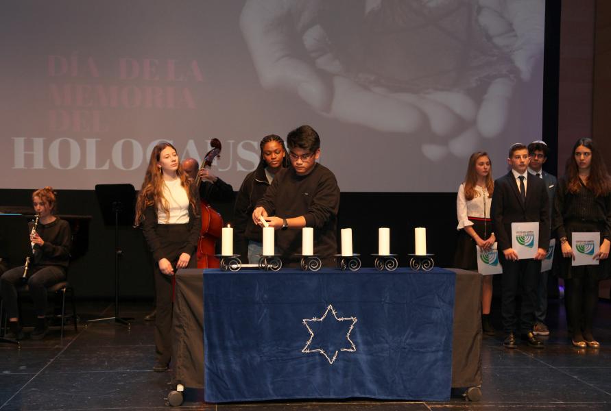 Alcobendas mantiene viva la memoria del Holocausto y el recuerdo de todas sus víctimas Alcobendas mantiene viva la memoria del Holocausto y el recuerdo de todas sus víctimas