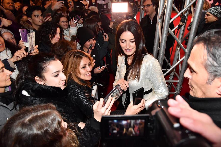 Penélope Cruz brilla en Alcobendas, su ciudad, en la Gala de los Premios Feroz Penélope Cruz brilla en Alcobendas, su ciudad, en la Gala de los Premios Feroz