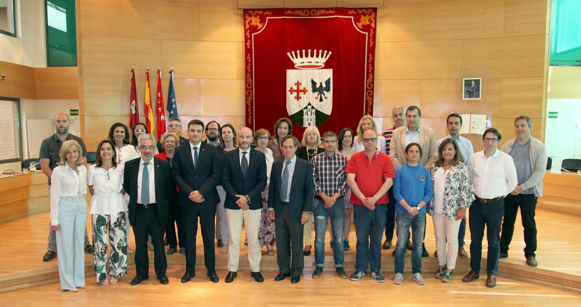 Crónica de la Sesión Ordinaria del Pleno del Ayuntamiento correspondiente al mes de mayo de 2019 Crónica de la Sesión Ordinaria del Pleno del Ayuntamiento correspondiente al mes de mayo de 2019