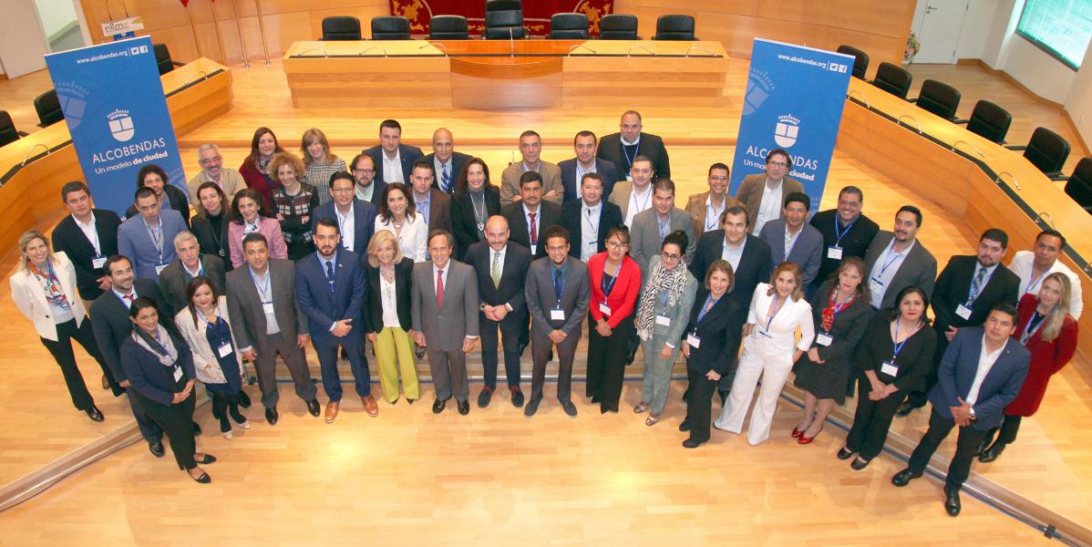 35 responsables iberoamericanos se forman hasta el 5 de abril en la V Escuela de Gestión Municipal Excelente 35 responsables iberoamericanos se forman hasta el 5 de abril en la V Escuela de Gestión Municipal Excelente