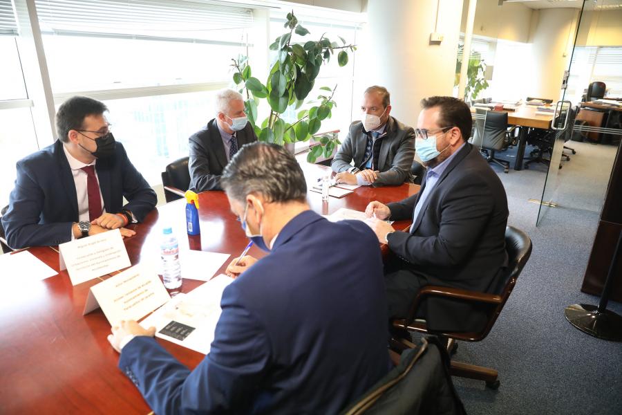 Alcobendas, Madrid, San Sebastián de los Reyes y Paracuellos trabajan en una estrategia común ante el desarrollo urbanístico de AENA Alcobendas, Madrid, San Sebastián de los Reyes y Paracuellos trabajan en una estrategia común ante el desarrollo urbanístico de AENA
