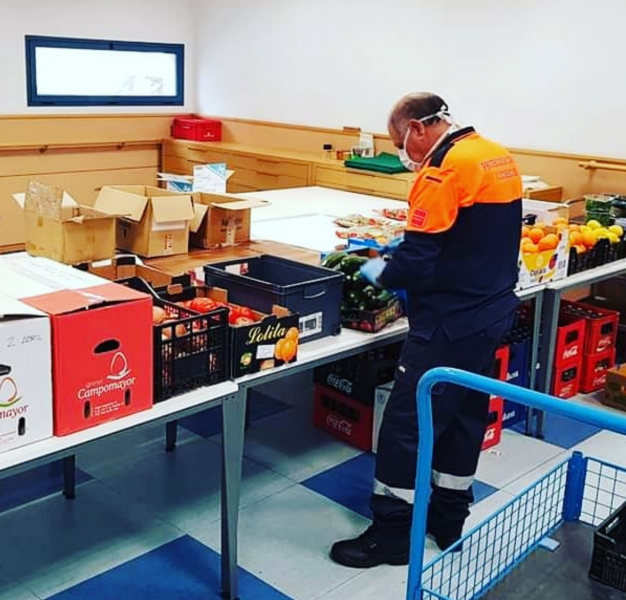 El Ayuntamiento de Alcobendas entrega alimentos y ayuda económica a la población más vulnerable El Ayuntamiento de Alcobendas entrega alimentos y ayuda económica a la población más vulnerable