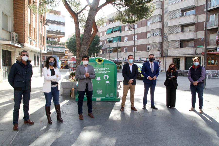 Ecovidrio, Alcobendas y Sanse convierten el vidrio reciclado en euros contra el cáncer Ecovidrio, Alcobendas y Sanse convierten el vidrio reciclado en euros contra el cáncer
