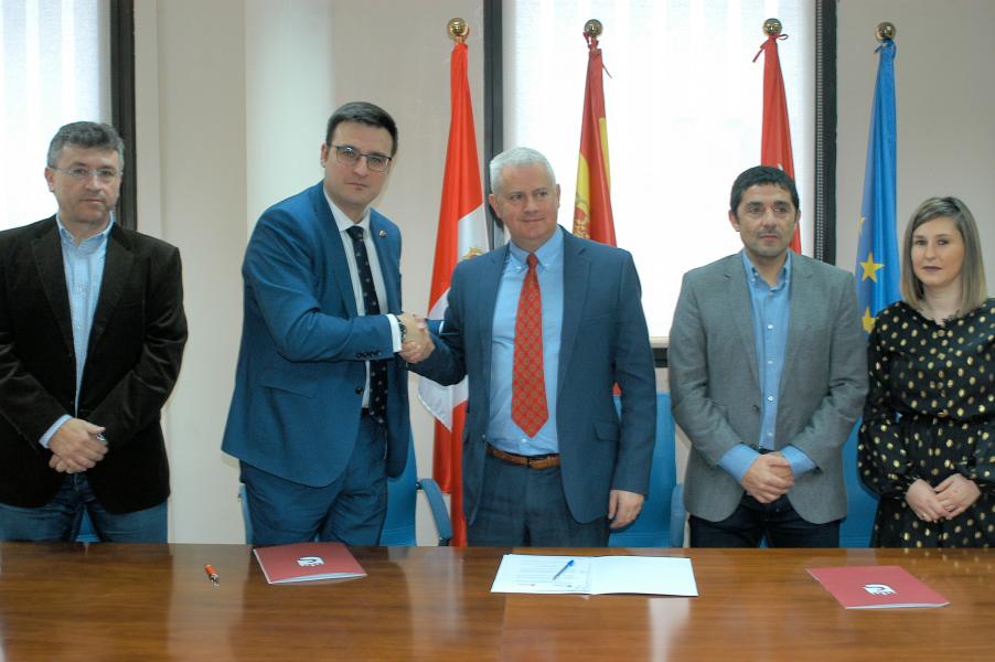 Alcobendas pide a San Sebastián de los Reyes intensificar su colaboración Alcobendas pide a San Sebastián de los Reyes intensificar su colaboración