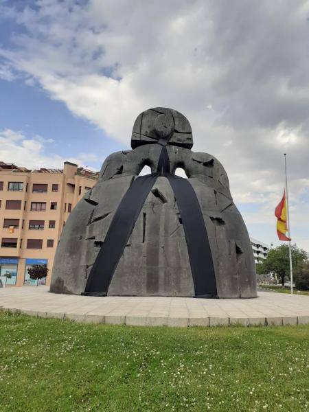 Un lazo negro cubrirá La Menina durante el luto por los fallecidos por Covid -19 Un lazo negro cubrirá La Menina durante el luto por los fallecidos por Covid -19