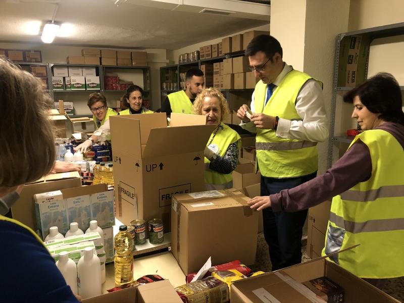El programa ‘Llenamos la Despensa’ atendió el pasado año a más de 360 familias de Alcobendas El programa ‘Llenamos la Despensa’ atendió el pasado año a más de 360 familias de Alcobendas