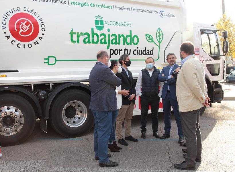 Limpieza.jpg Camion eléctrico limpieza