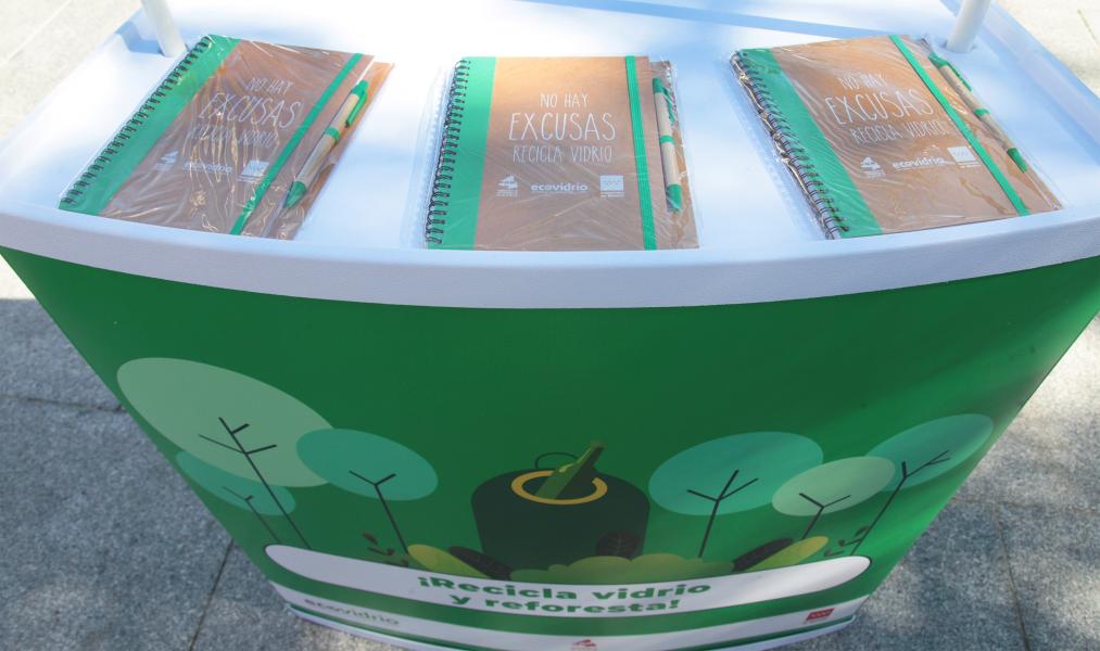Ecovidrio, RECICLA Y REFORESTA.jpg Recicla y reforesta es una campaña de Ecovidrio en la que ha participado el Ayuntamiento de Alcobendas