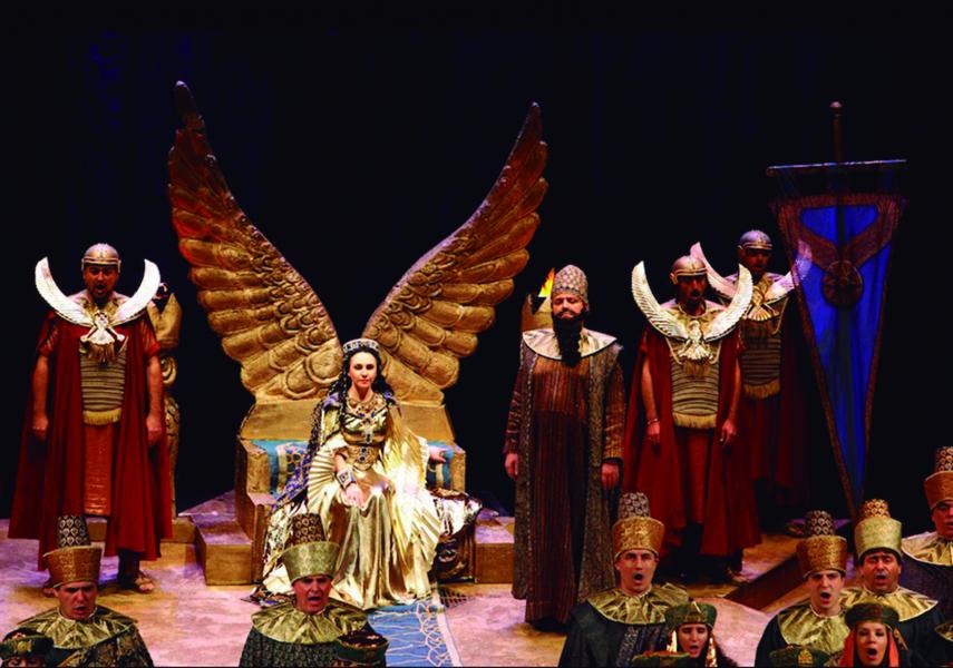 Teatro.jpg Una escena de la ópera Nabucco