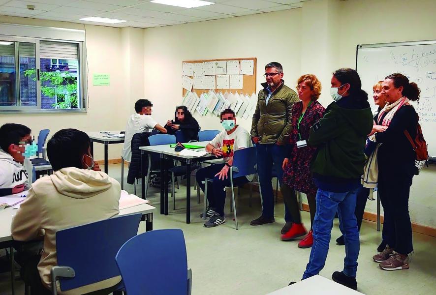 Visita a las tutorías de tarde.jpg Visita a las Tutorías de Tarde