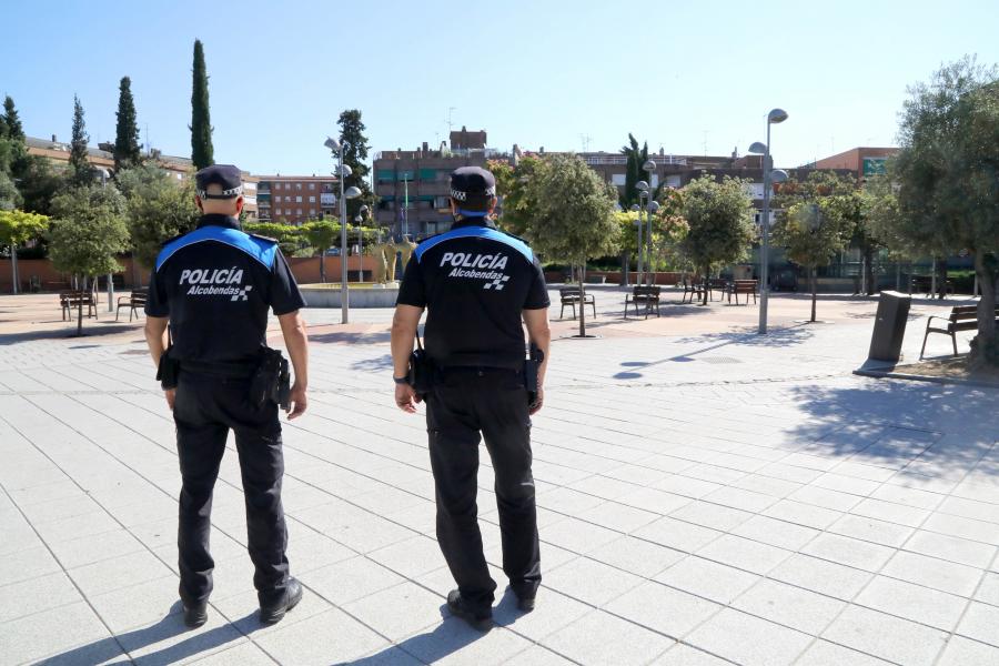 Vigillancia verano.jpeg Los agentes refuerzan en verano la vigilancia en los parques públicos
