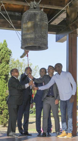 Tañido Campana de la Paz.jpg Tañido Campana de la Paz