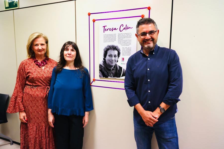 HomenajeaTeresaColón.png Inauguración de la exposición de Teresa Colón