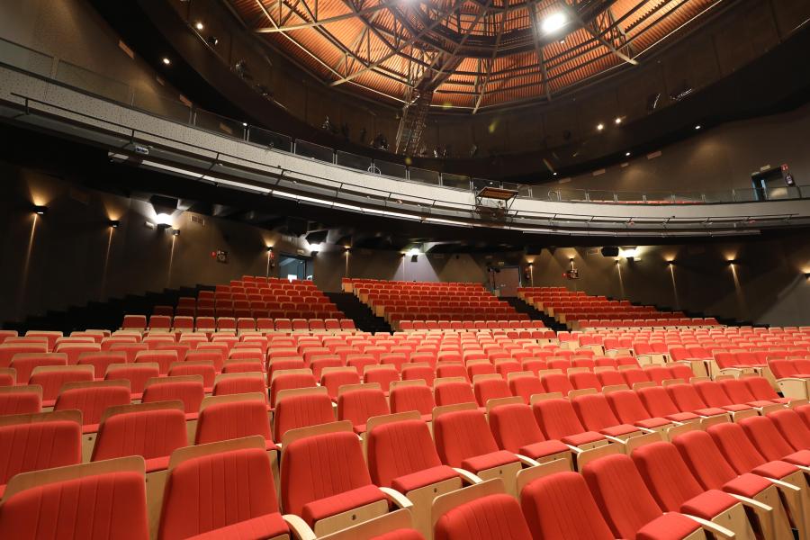 NUEVAS BUTACAS TACA.jpg Nuevas butacas del Teatro Auditorio