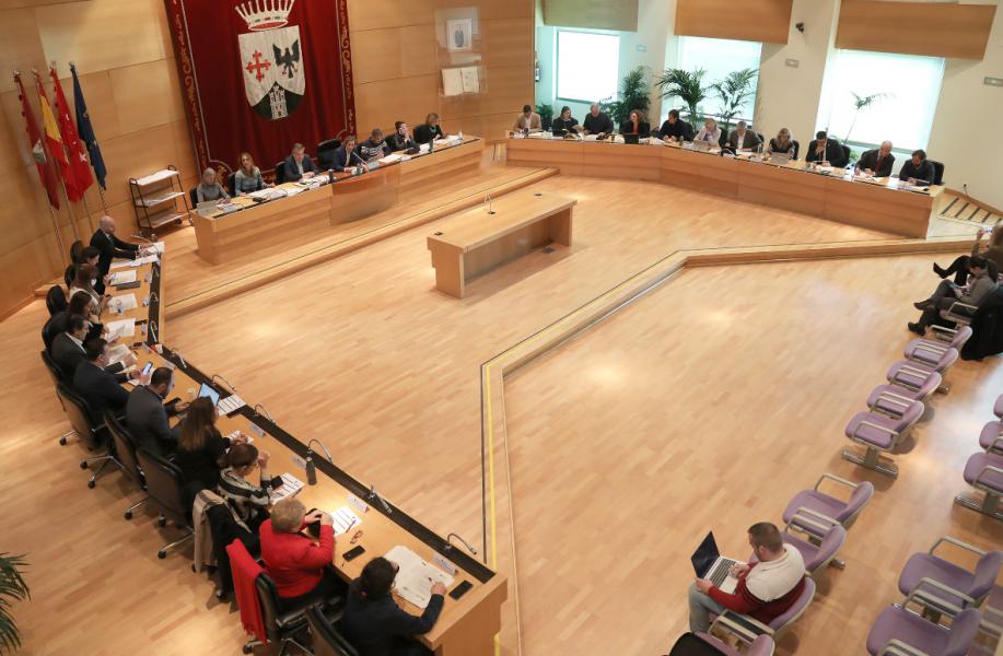 pleno.febrero.23.jpg La Corporación, durante la sesión celebrada esta mañana