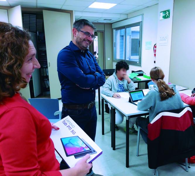 Tutoria de tarde.jpg El alcalde y la concejal de Educación en la Tutoría de Tarde
