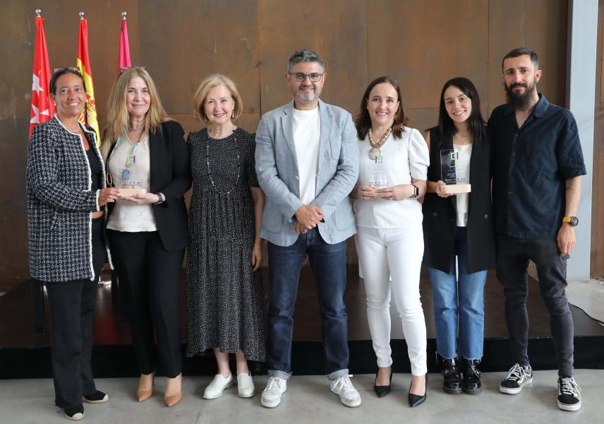 Empresas ganadoras.jpeg El vicealcalde, Rafa Sánchez Acera y la concejala de Promoción de la Igualdad, Ofelia Culebradas, junto a las tres empresas ganadoras del I Certamen Empresas por la Igualdad