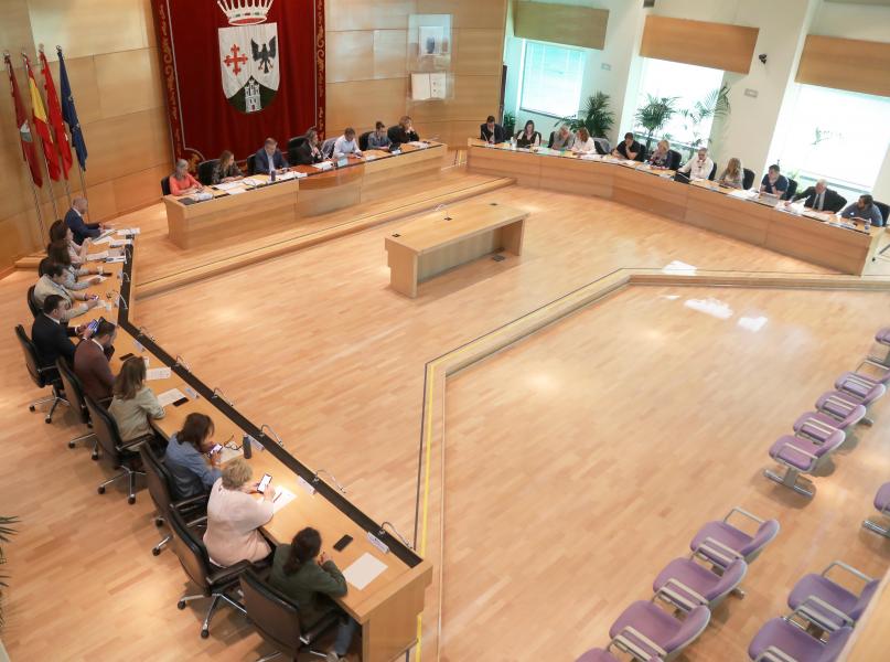 PLENO EXTRAORDINARIO.jpg La medida aprobada por la Corporación no ha recibido ningún voto en contra