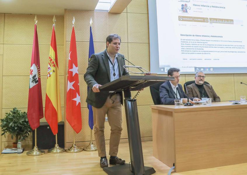 pag 23.jpg El edil de Juventud, Infancia y Adolescencia, durante la presentación del plan.